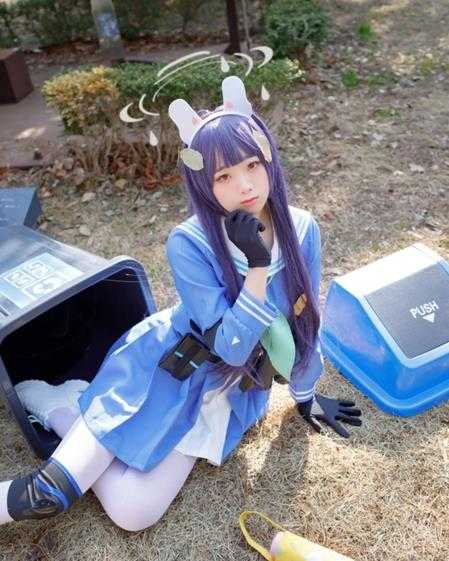 黑丝美腿格外诱人!清纯系韩妹Coser“luppicos”赏