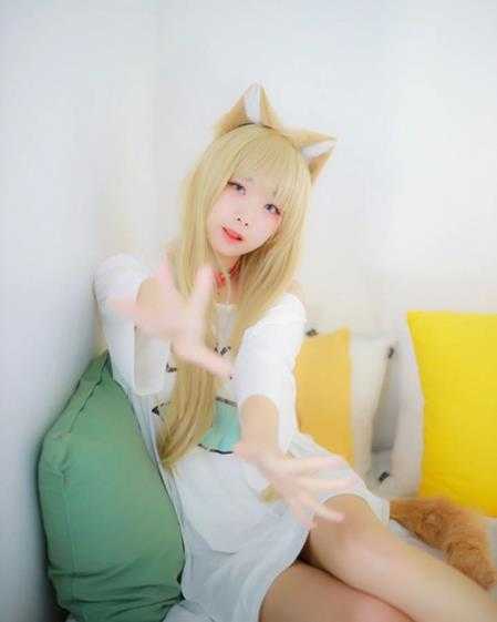 黑丝美腿格外诱人!清纯系韩妹Coser“luppicos”赏