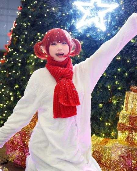 黑丝美腿格外诱人!清纯系韩妹Coser“luppicos”赏