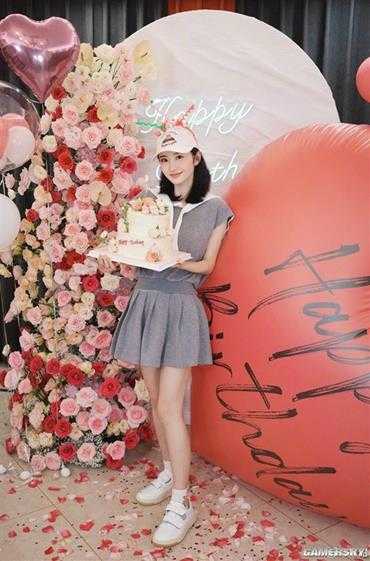 审核直呼刺激当赏:体脂率只有12%的男菩萨推主